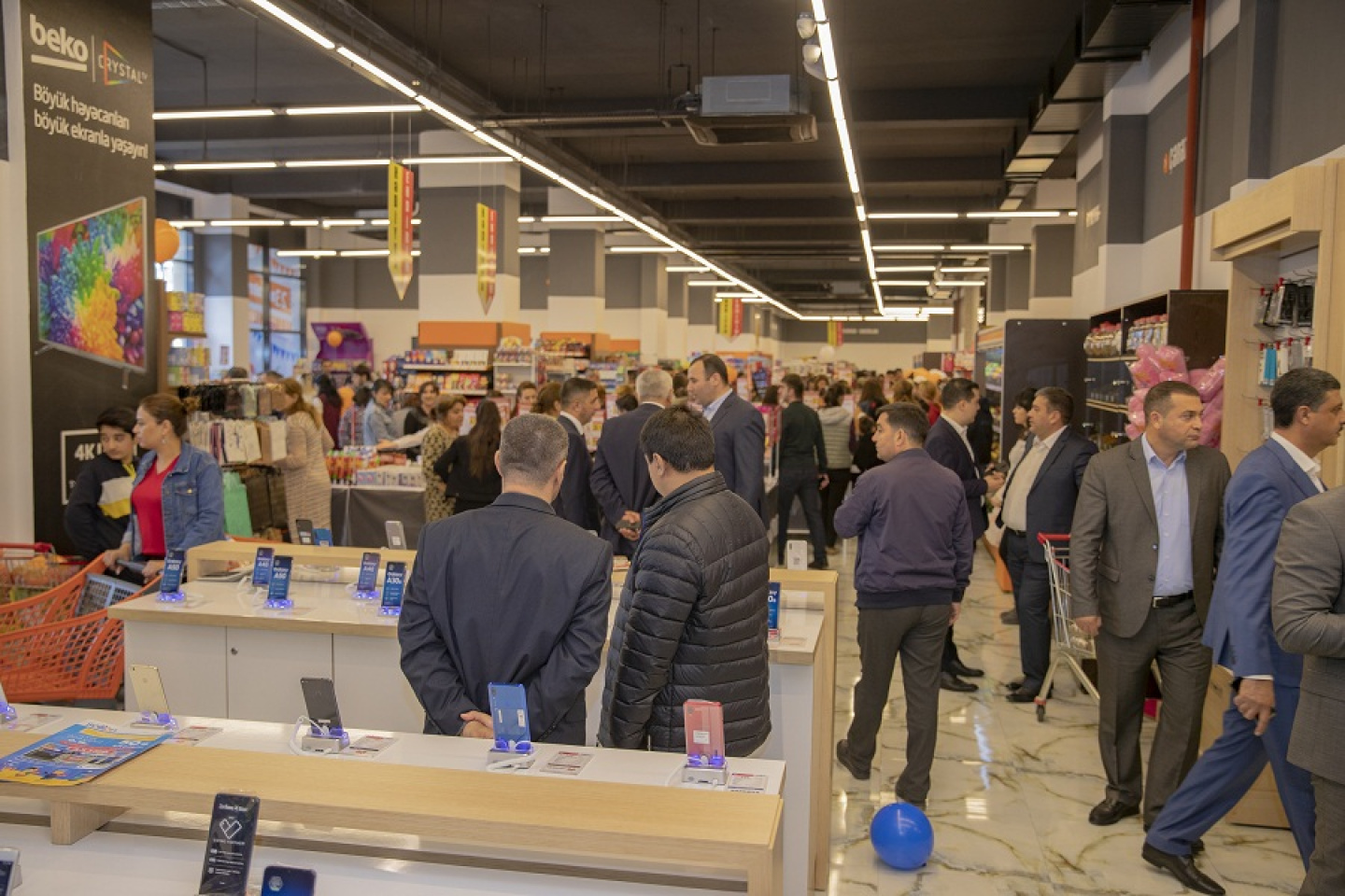 SOLİTON NƏRİMANOV 2 MAĞAZASININ AÇILIŞI!